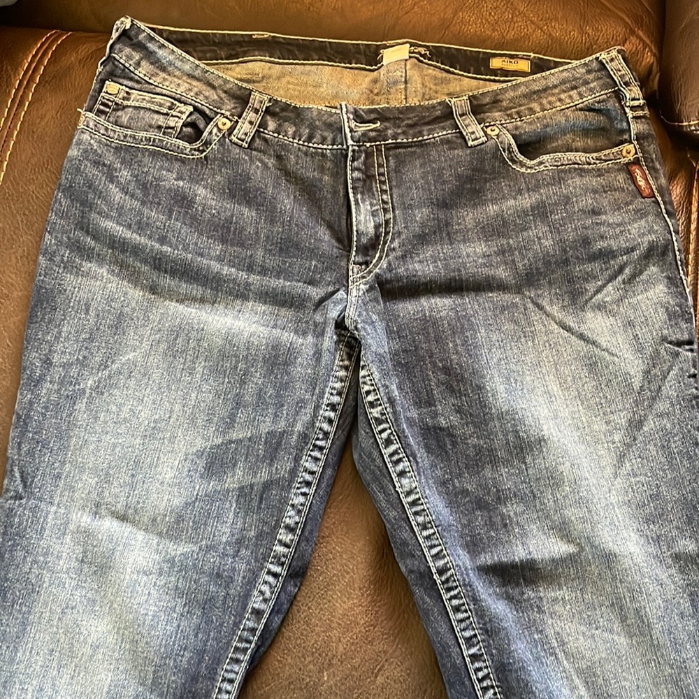Like new silver jeans